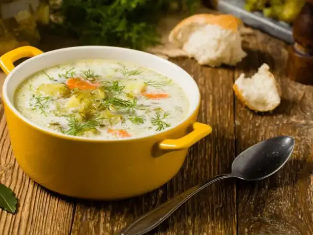 Jak zagęścić zupę dietetycznie bez dodatku kalorii i mąki