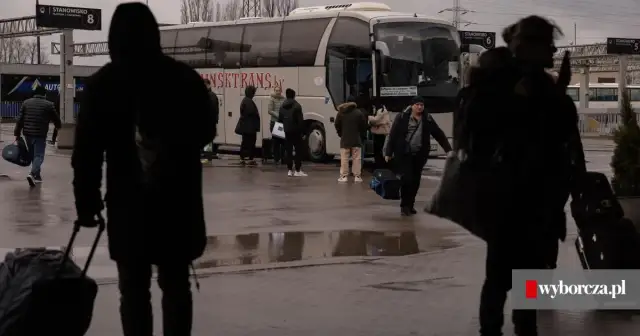 Polski Bus Warszawa: Gdzie się zatrzymuje? Dworzec Zachodni i Młociny