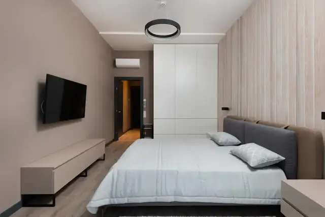 Na jakiej wysokości telewizor 55 cali dla najlepszego komfortu oglądania