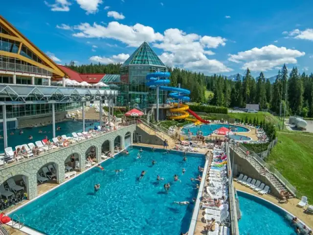 Termy Bania czy Bukovina? Wybierz idealne dla siebie!