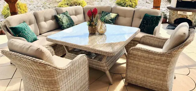 Czy meble rattanowe mogą stać na deszczu? Oto co musisz wiedzieć