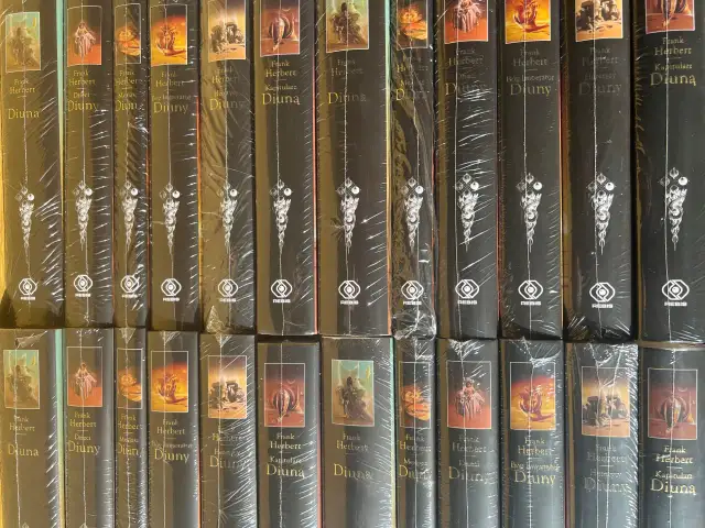 Ile tomów ma seria Diuna? Poznaj wszystkie książki Franka Herberta