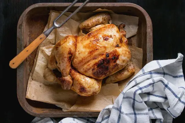 Ile waży kurczak? Sprawdź, ile ważą poszczególne części i cały kurczak