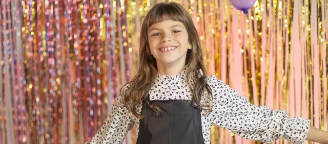 Dyskoteka szkolna: Modny i wygodny strój? Poznaj sprawdzone triki!