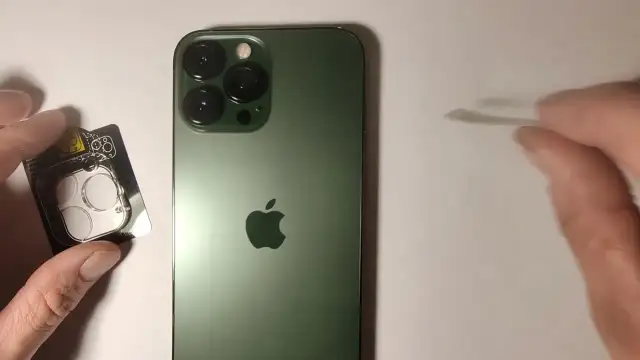 Jak zdjąć szkło hartowane z aparatu iPhone bez uszkodzeń ekranu