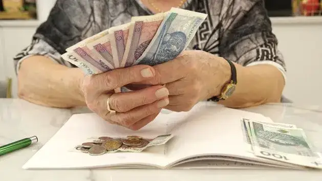 Czy praca na emeryturze zwiększa emeryturę? Fakty i mity