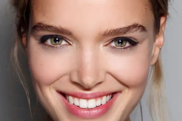 Henna pudrowa brwi ile się utrzymuje? Sprawdź, co musisz wiedzieć