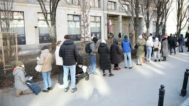 Gdzie najmniejsze kolejki po paszport? Odkryj szybkie lokalizacje w Polsce