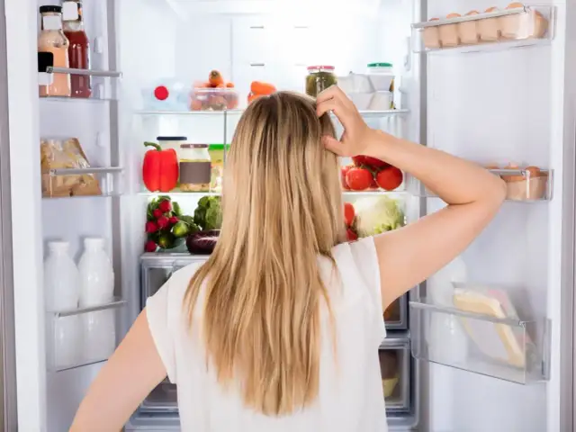 Hermetyczna wędlina poza lodówką: Jak długo jest bezpieczna?