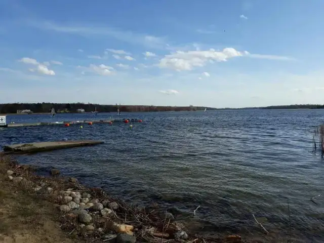 Jezioro Kierskie: najlepsze miejsca na wędkowanie i relaks w Poznaniu