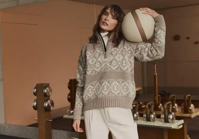 Jak ozdobić sweter koralikami? Trendy 2026 i poradnik DIY