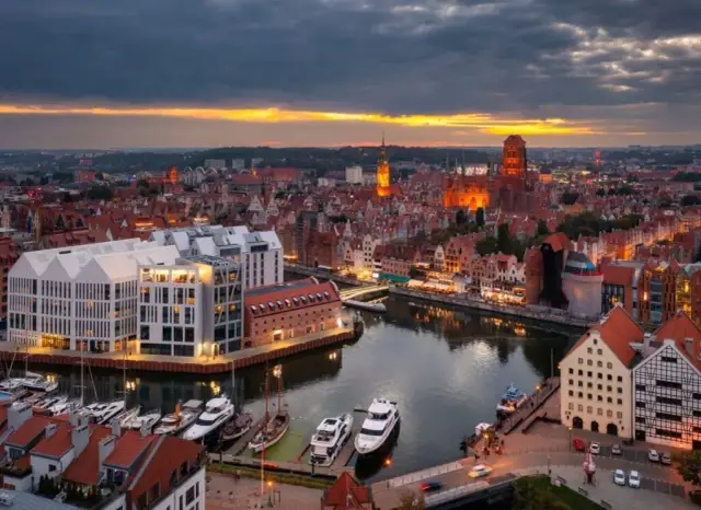 Październik: Gdzie polecieć po słońce, zwiedzanie lub city break?