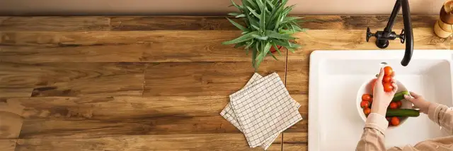 Jaki zlewozmywak do drewnianego blatu – uniknij błędów w wyborze