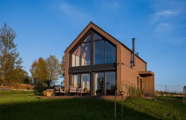 Domek nad jeziorem Dolnośląskie: Gdzie szukać i na co uważać?