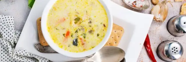 Jak zagęścić zupę serkiem topionym i uzyskać idealną konsystencję