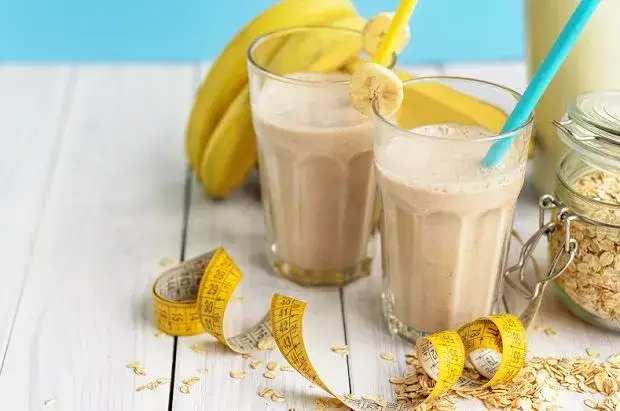 Jak zrobić domową odżywkę? Naturalne przepisy dla każdego typu