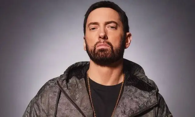 Eminem ma 53 lata: Jak wiek kształtuje jego legendę rapu?