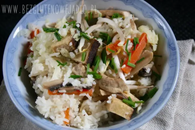 Co z ryżem po ugotowaniu? Bezpieczne pomysły i przepisy zero waste