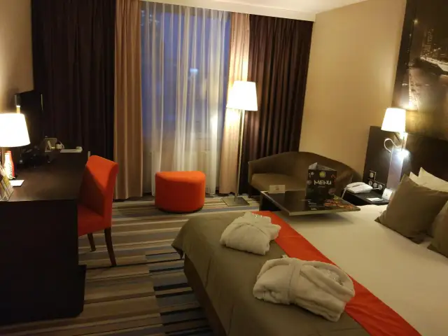 Ceny hoteli w Polsce: Od 200 zł do 1500 zł jak nie przepłacić?