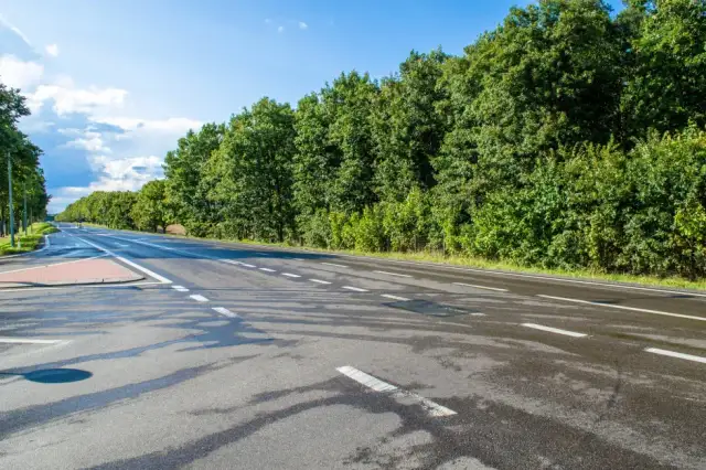 Asfalt czy beton: Która nawierzchnia jest lepszym wyborem?