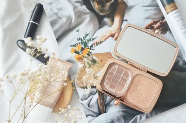 Lumene podkład rozświetlający: Jaki wybrać? Porady i opinie