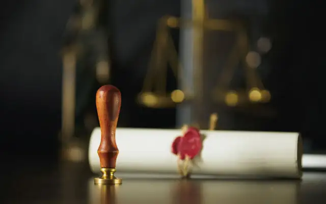 Kto może otrzymać odpis postanowienia o stwierdzeniu nabycia spadku? Sprawdź swoje prawa