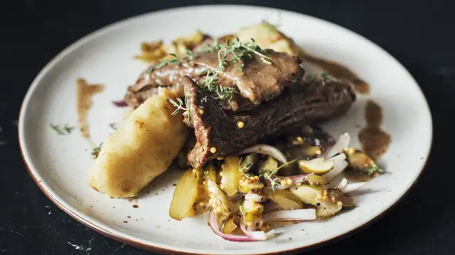 Jak zrobić bitki z wołowiny - proste przepisy na soczyste danie