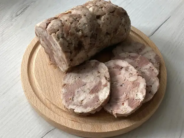 Kiełbasa z kurczaka: Zdrowa, smaczna i prosta! Przepisy i porady