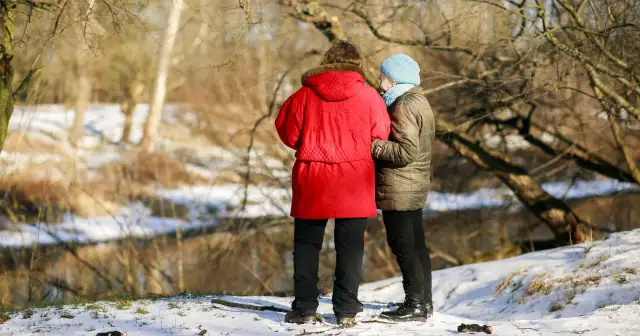 Co to znaczy seniora? Zaskakujące znaczenie i konteksty w Polsce