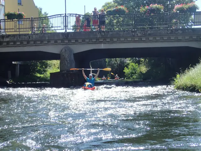 Kajakarstwo górskie w Polsce: Gdzie, jak i z jakim sprzętem zacząć?