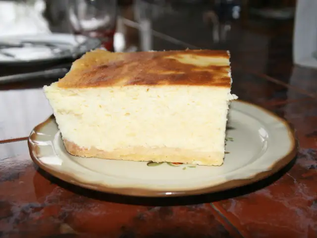 Idealny sernik: Kremowy, równy, który nigdy nie opada!