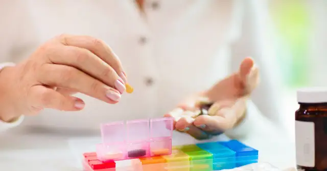 Jakie witaminy brać po 50 roku życia, aby uniknąć niedoborów?