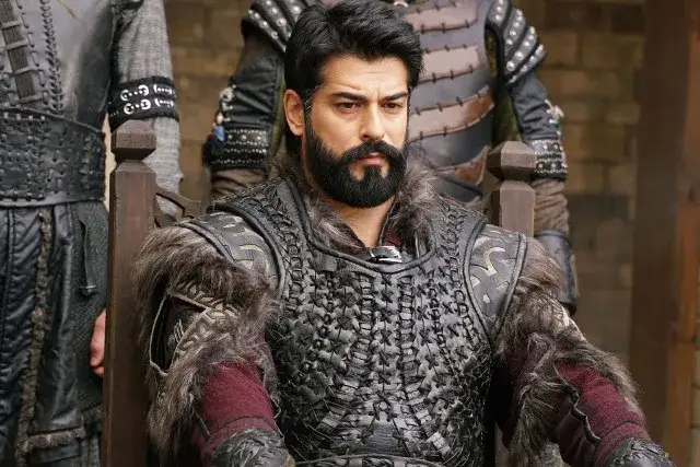 Najbogatsi tureccy aktorzy: Kto zarabia najwięcej w branży?