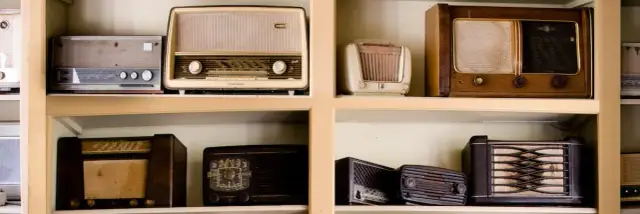 Na jakiej częstotliwości jest VOX FM? Sprawdź, gdzie słuchać!