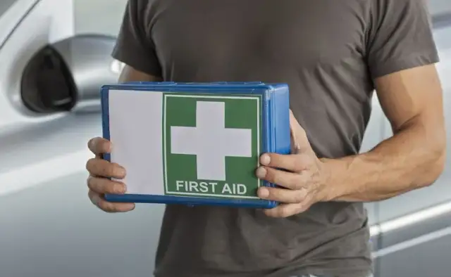 Wyjazd za granicę? Apteczka samochodowa: Obowiązek czy mandat?
