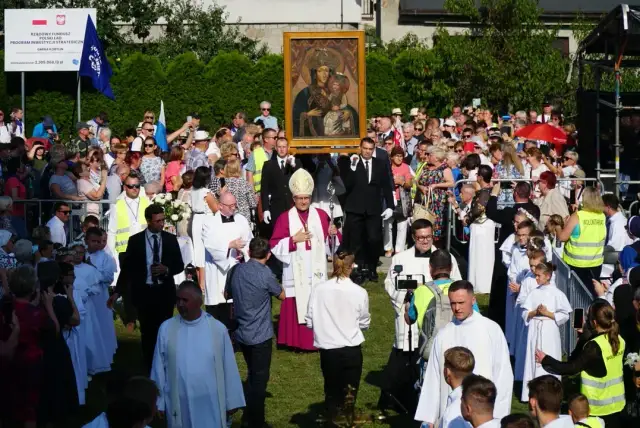 Sanktuarium Matki Boskiej Kazimierskiej - historia, pielgrzymki i cuda