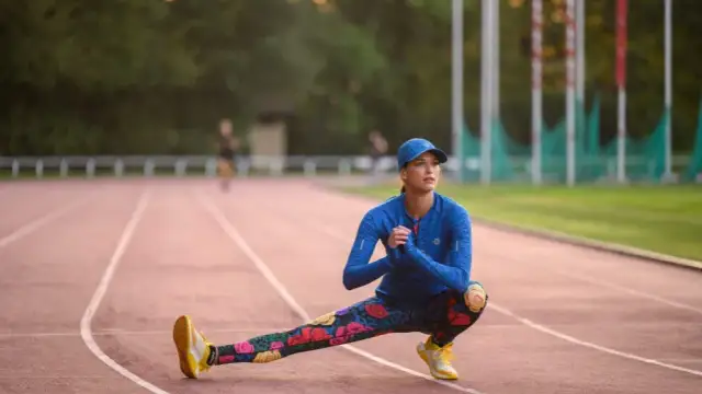 Jak rozciągać się do szpagatu damskiego, by uniknąć kontuzji i bólu