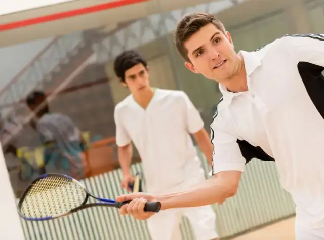 Ile kalorii spala squash? Sprawdź, jak efektywnie ćwiczyć!