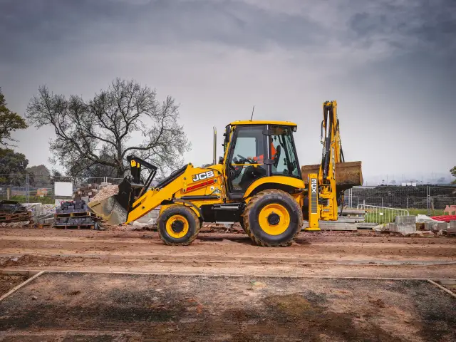 Zużycie paliwa koparko-ładowarki JCB 3CX: fakty i oszczędności