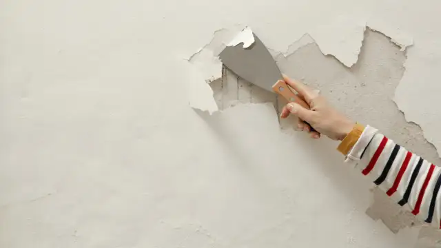 Jak usunąć tynk dekoracyjny - skuteczne metody i ważne wskazówki