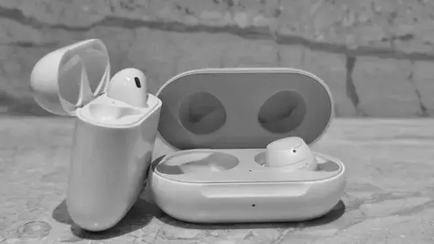 Zgubiona słuchawka AirPods? Kup zamiennik i sparuj go sam!