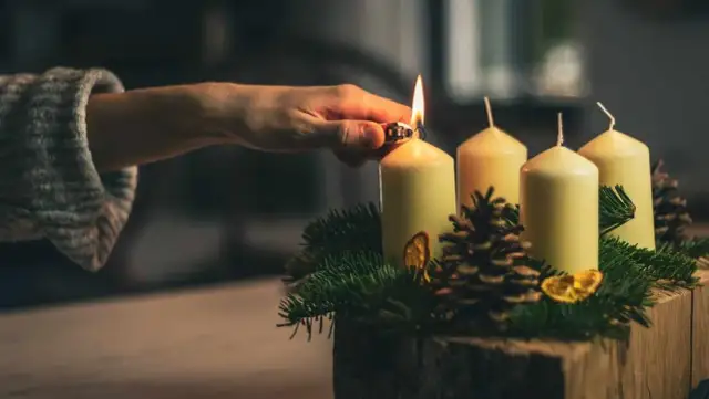 Ile pali się świeczka? Odkryj sekrety długiego palenia świec