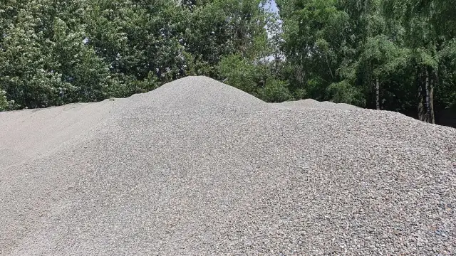 Ile waży m³ żwiru 8-16 mm? Konkretne dane i obliczenia dla budowy