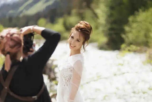 Jak wybrać fotografa na ślub i uniknąć najczęstszych błędów