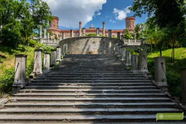 Kamieniec Ząbkowicki: Pałac, atrakcje i plan wycieczki po Dolnym Śląsku