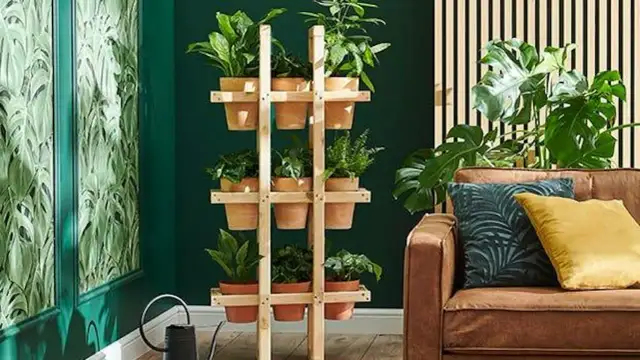 Jak zrobić kwietnik stojący DIY? Prosty poradnik krok po kroku