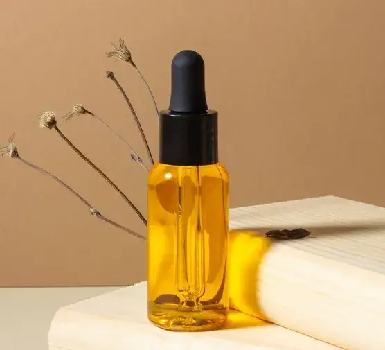 Jak stosować olejek herbaciany na zmarszczki, aby uzyskać widoczne efekty