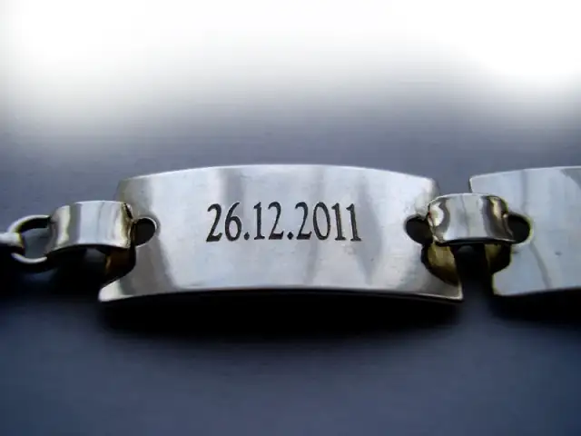 Pomysły na grawer na bransoletce, które wzruszą Twoją bliską osobę