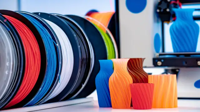 Filamenty 3D: Co to jest? Jaki wybrać i jak o niego dbać?