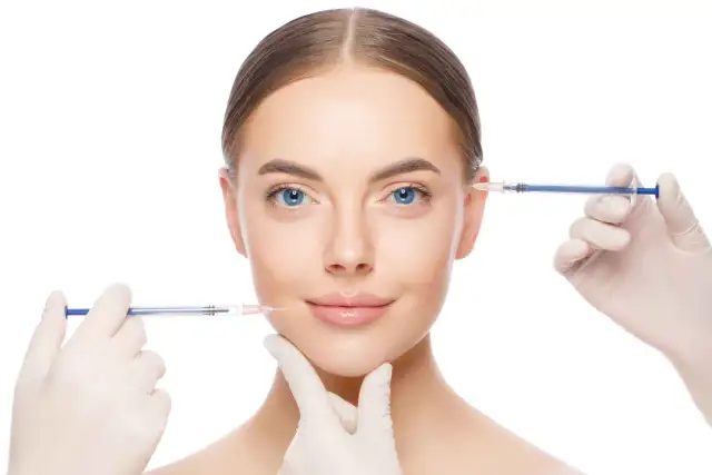 Co najpierw botox czy kwas hialuronowy? Odkryj najlepszą kolejność zabiegów
